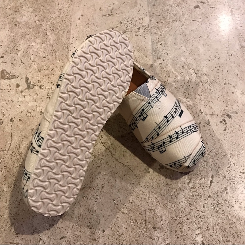 NWOT Music Note Slip On Canvas Flats - Picture 3 of 4